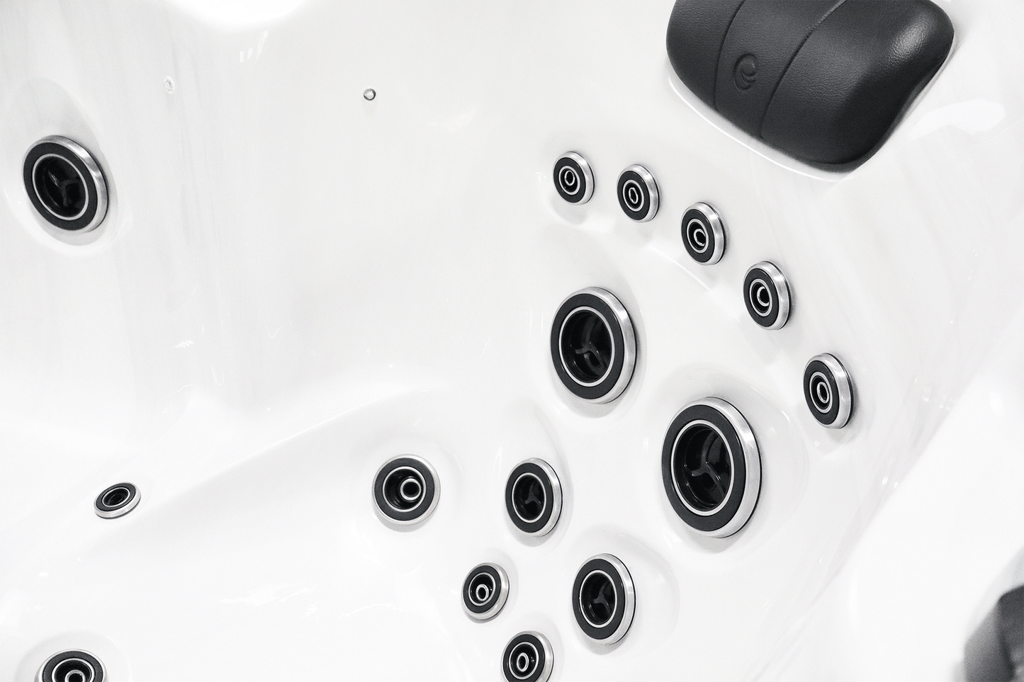 Earthspas Mauna Kea 7-Person Hot Tub | Premium Hydrotherapy Spa