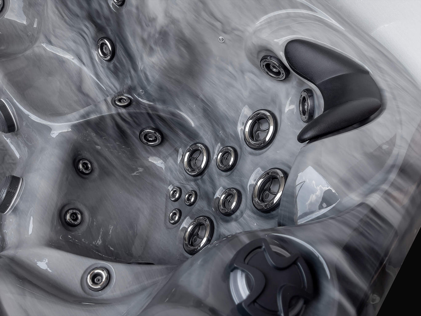 Earthspas Mariana 6-Person Hot Tub | 55-Jet Hydrotherapy Spa